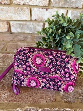 Vera Bradley | Purple & Pink Floral Quilted Wristlet